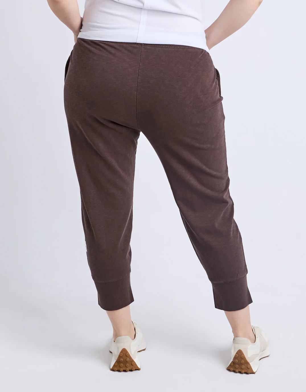 3/4 Brunch Pant - Coffee - Image 9