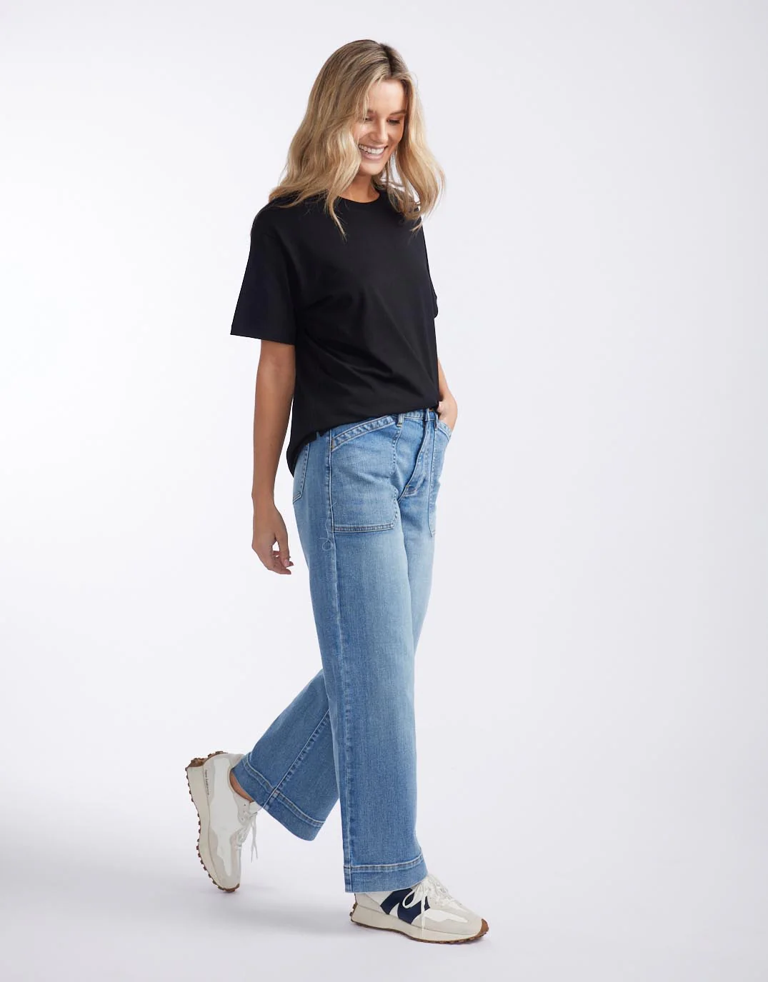 Boyfriend Tee - Black - Image 4