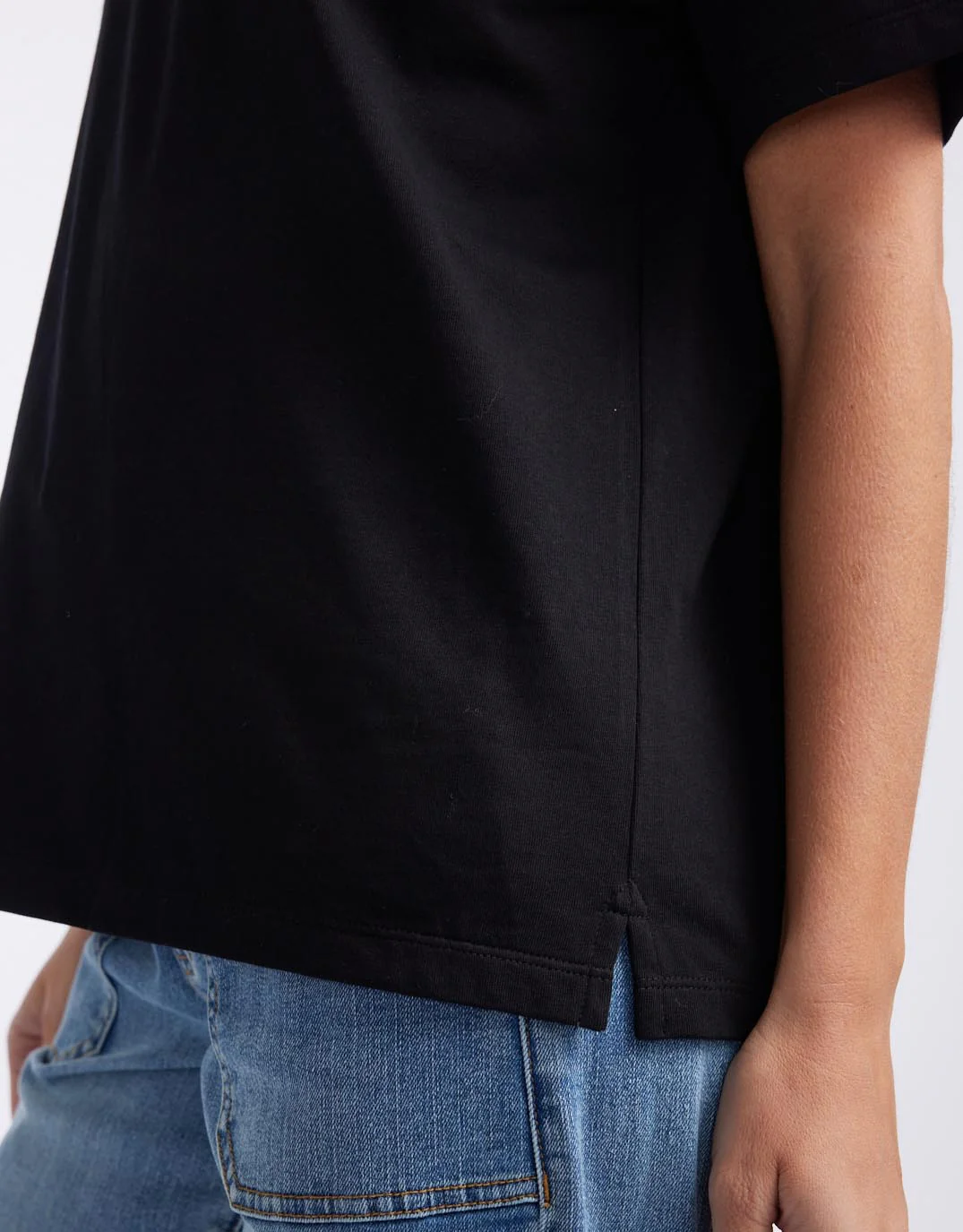 Boyfriend Tee - Black - Image 7