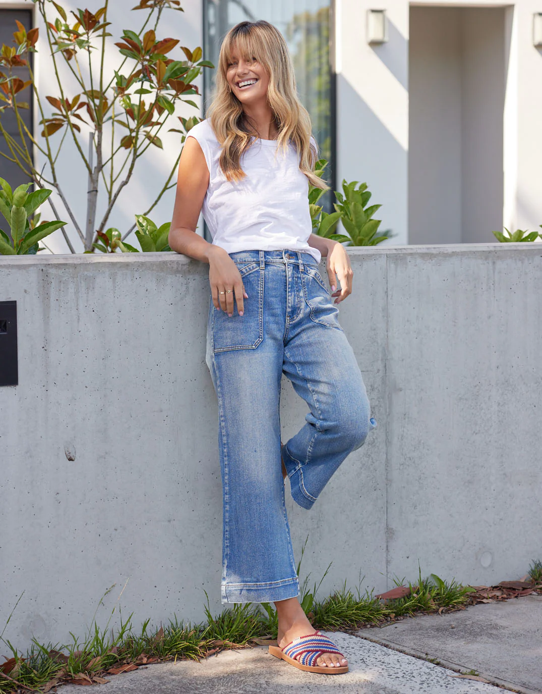 Catalina Cropped Wide Leg Jeans - Mid Wash - Image 12