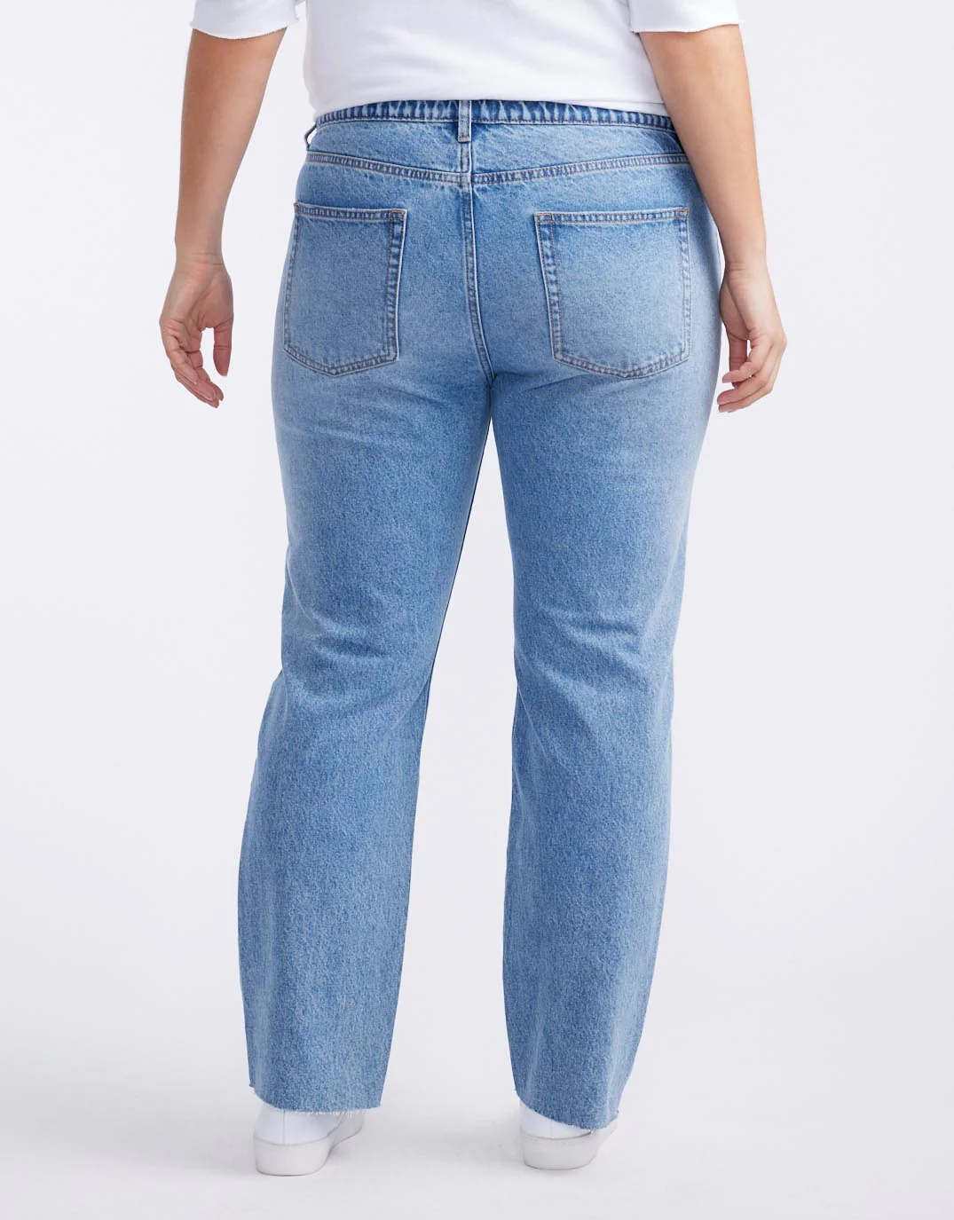 Charlotte Straight Leg Jean - Mid Wash - Image 11