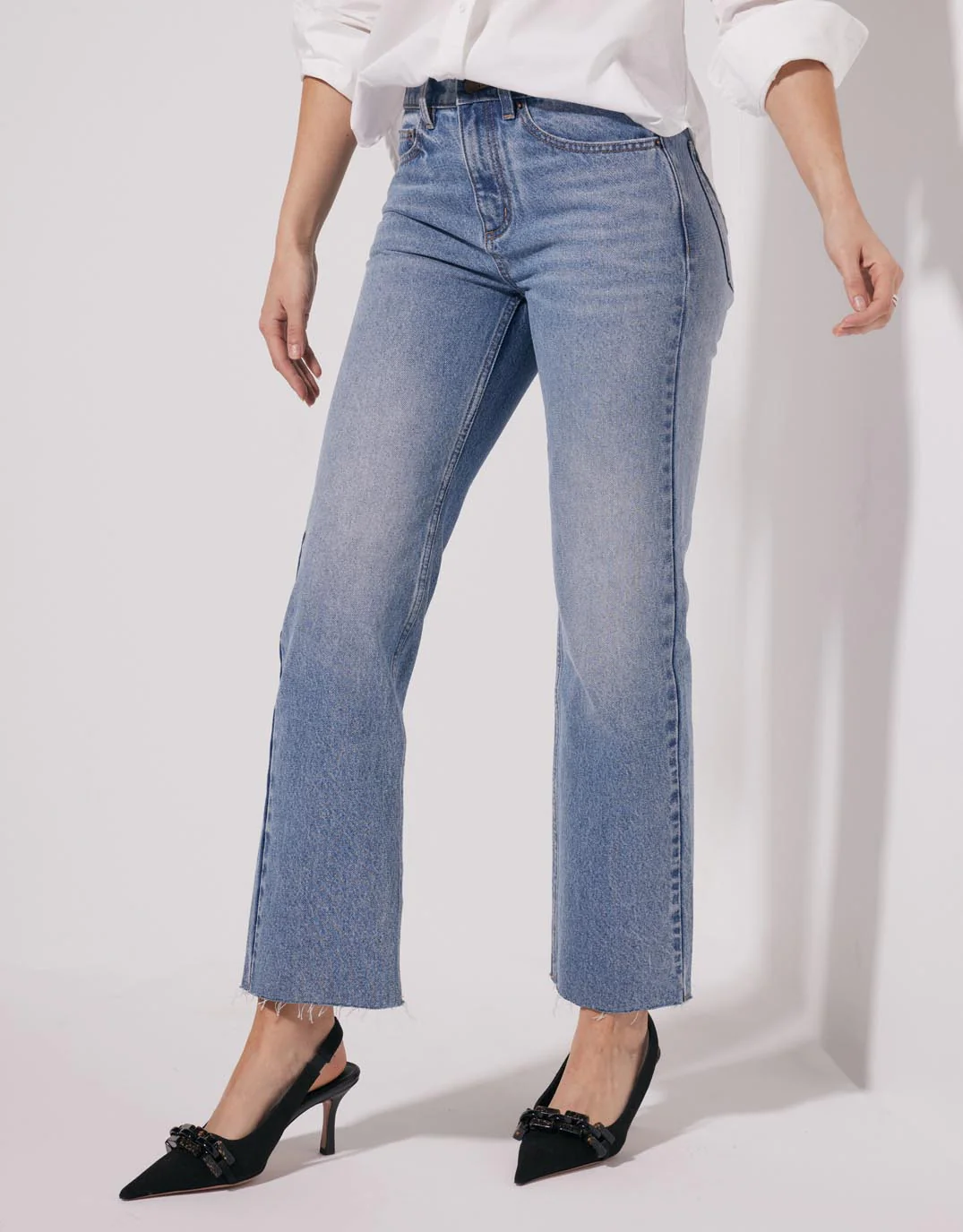Charlotte Straight Leg Jean - Mid Wash - Image 4