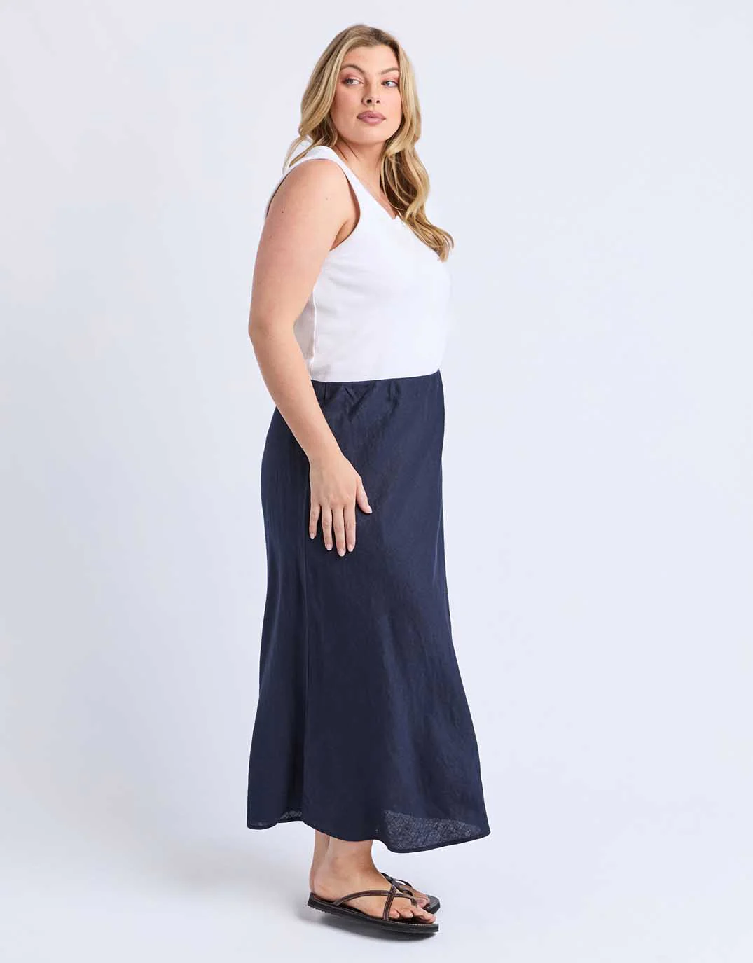 Eleni Linen Skirt - Dark Sapphire - Image 4