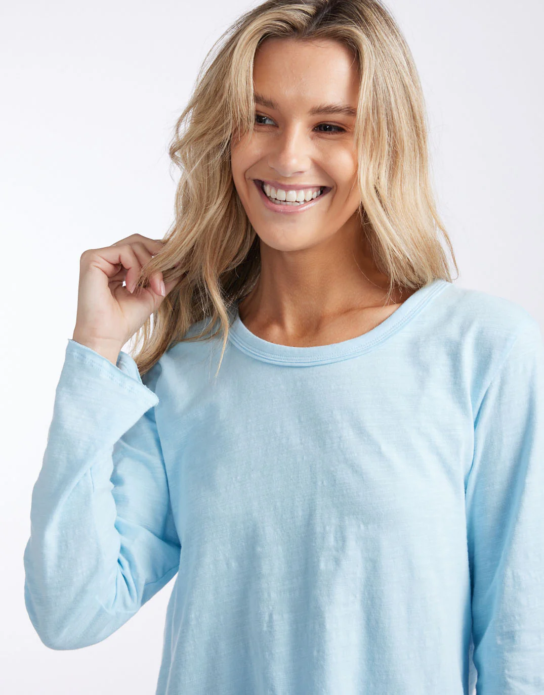 Essential Scoop Hem Long Sleeve T-Shirt - Ice Blue - Image 9