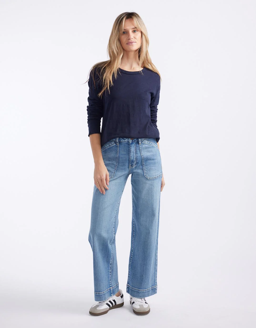 Essential Scoop Hem Long Sleeve T-shirt - Navy - Image 7