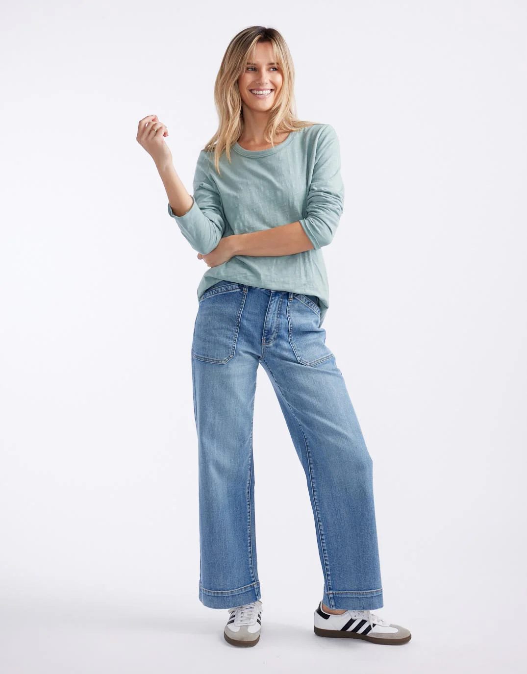 Essential Scoop Hem Long Sleeve T-shirt - Sage - Image 5