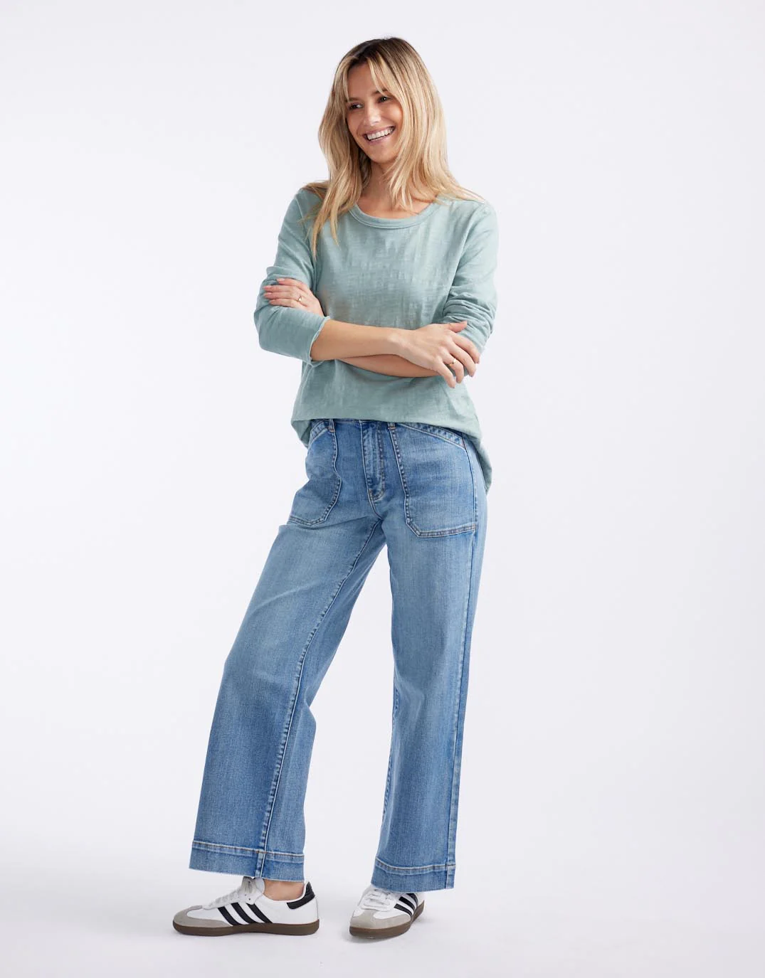 Essential Scoop Hem Long Sleeve T-shirt - Sage - Image 7