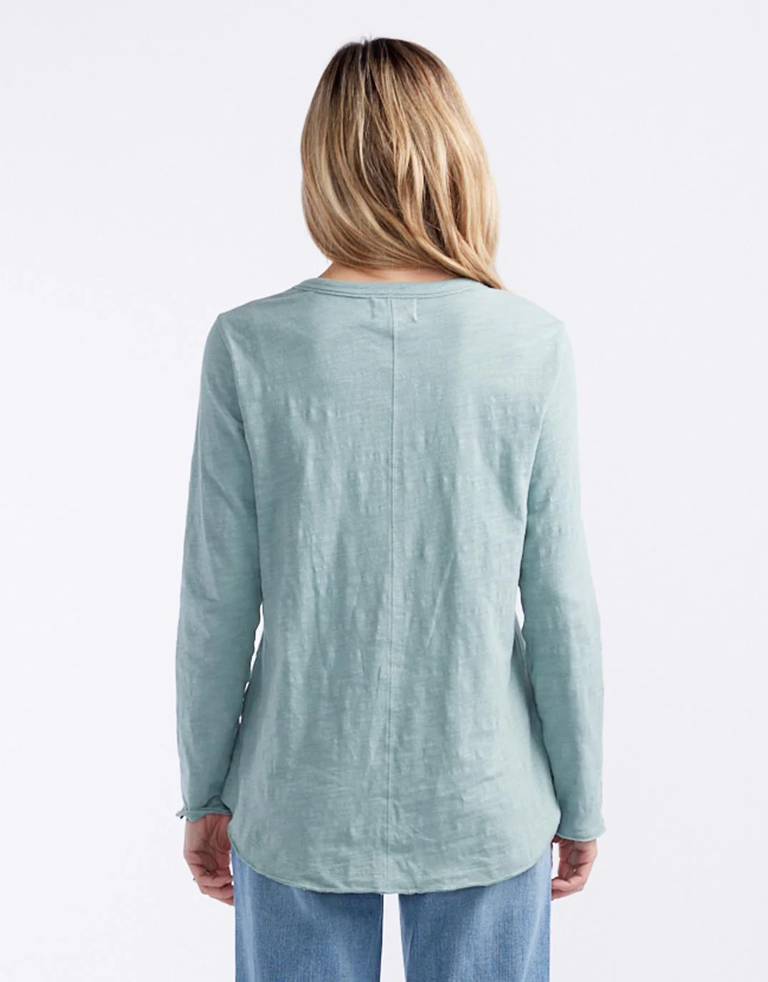 Essential Scoop Hem Long Sleeve T-shirt - Sage - Image 8