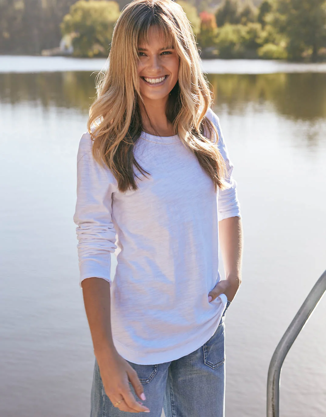 Essential Scoop Hem Long Sleeve T-shirt - White - Image 13