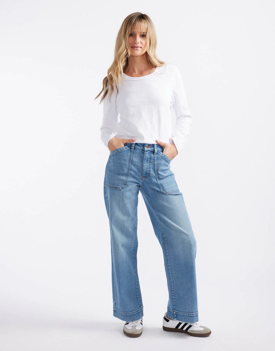 Essential Scoop Hem Long Sleeve T-shirt - White - Image 4