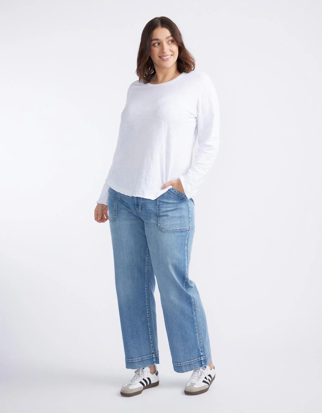 Essential Scoop Hem Long Sleeve T-shirt - White - Image 8