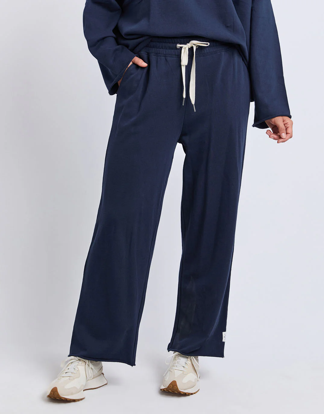 Gab Trackpant - Dark Sapphire
