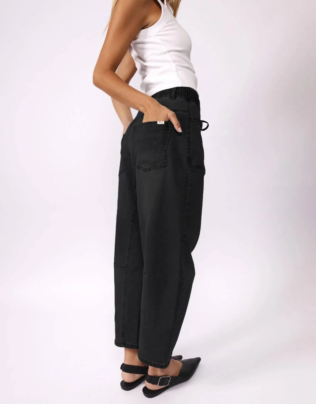 Leo Barrel Jeans - Black - Image 6