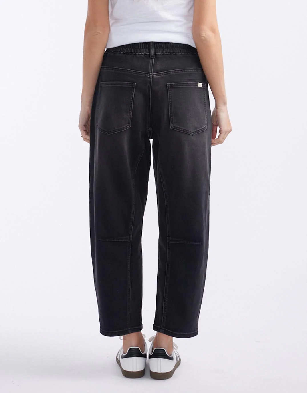 Leo Barrel Jeans - Black - Image 7
