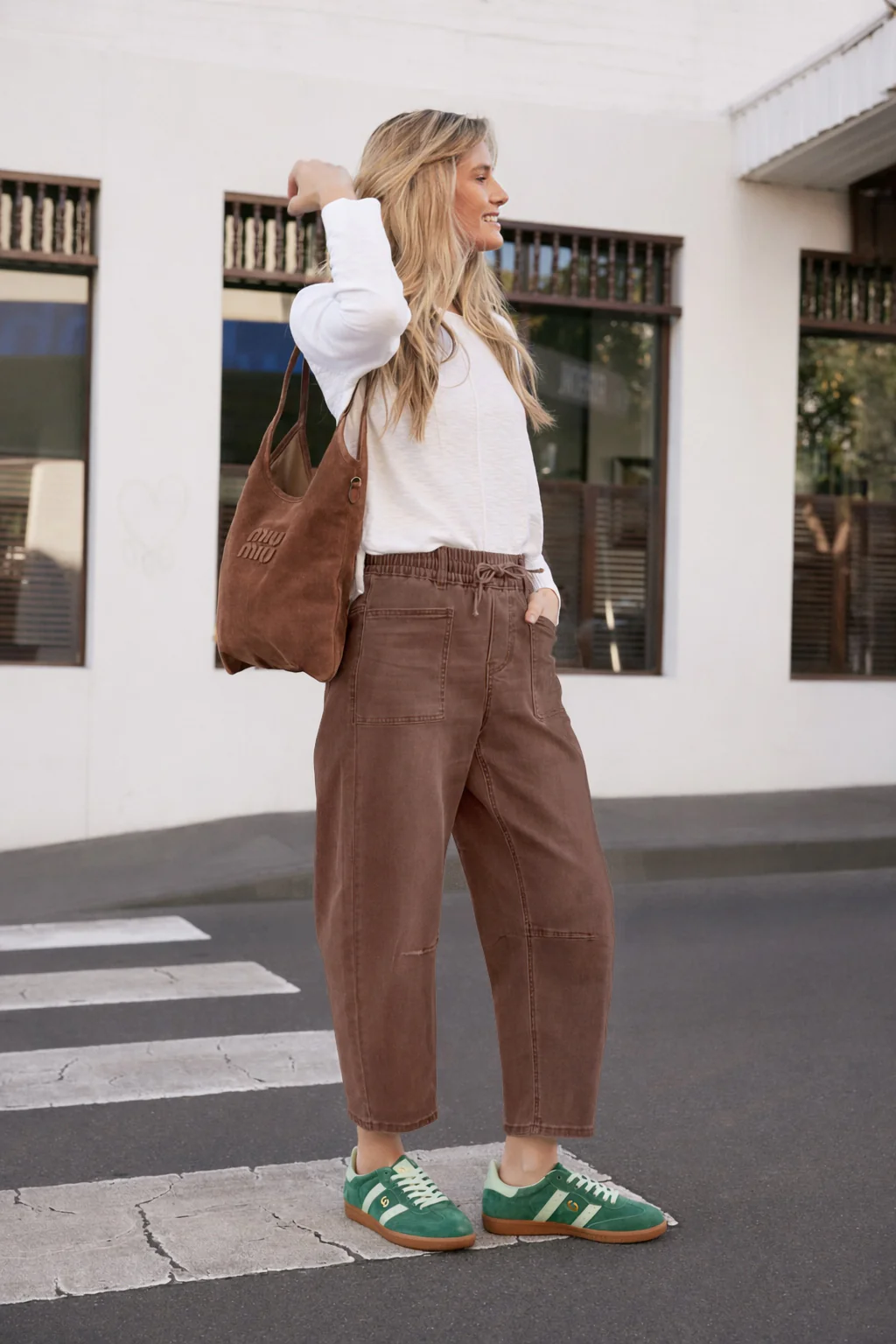 Leo Barrel Jeans - Chocolate - Image 6
