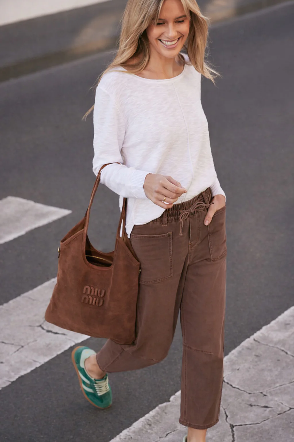 Leo Barrel Jeans - Chocolate - Image 8