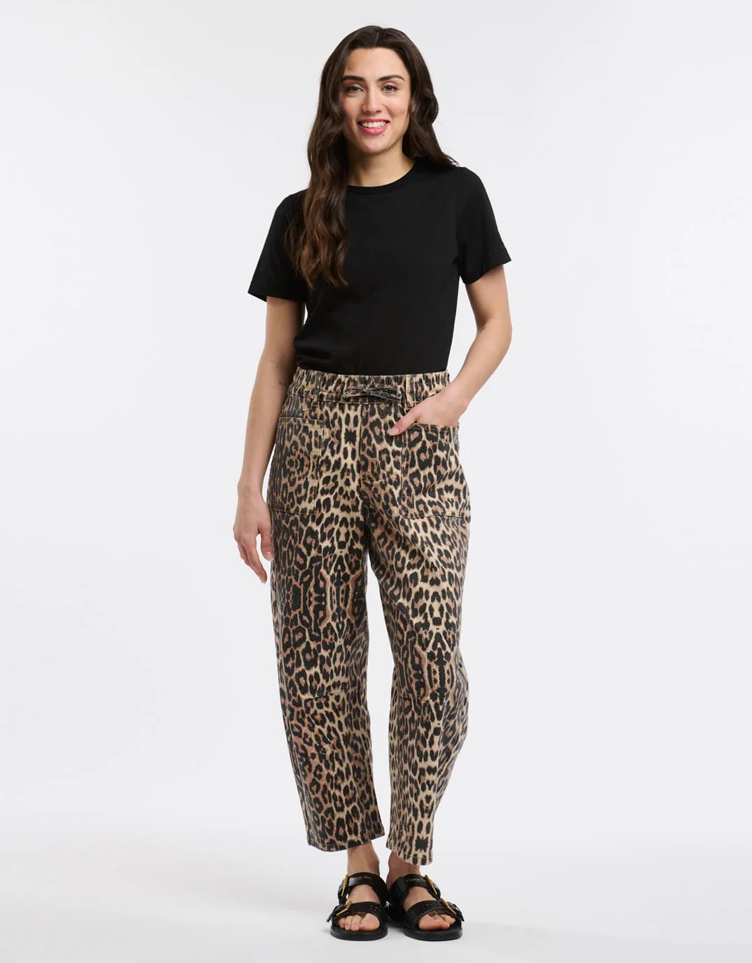 Leo Barrel Jeans - Leopard Print - Image 3