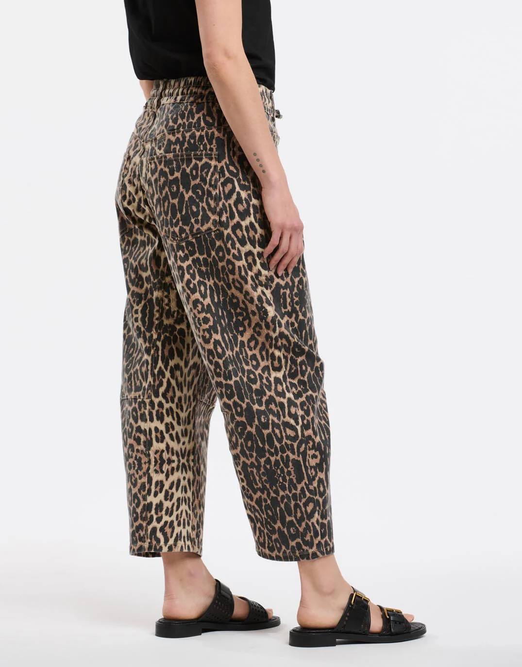 Leo Barrel Jeans - Leopard Print - Image 7
