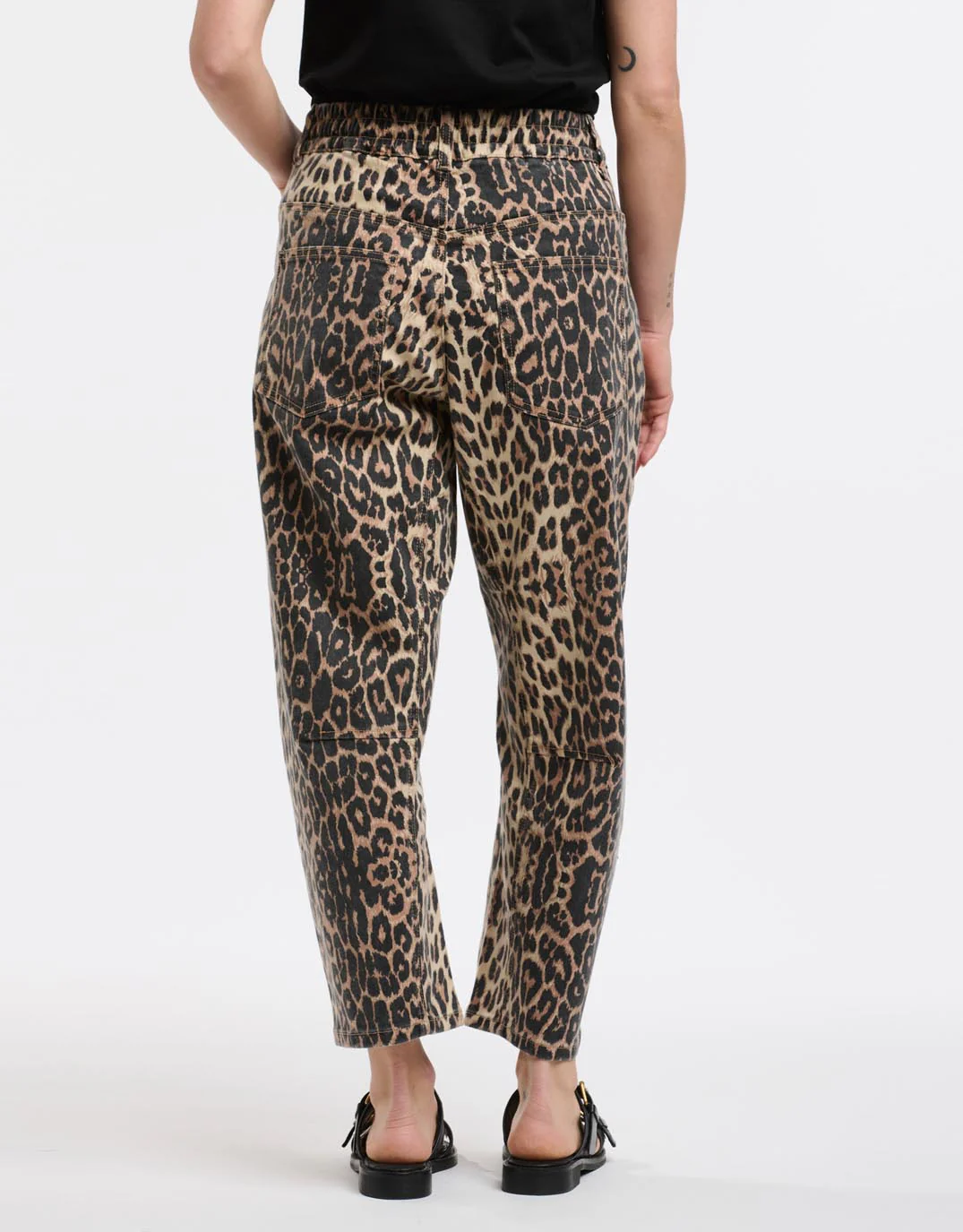 Leo Barrel Jeans - Leopard Print - Image 8