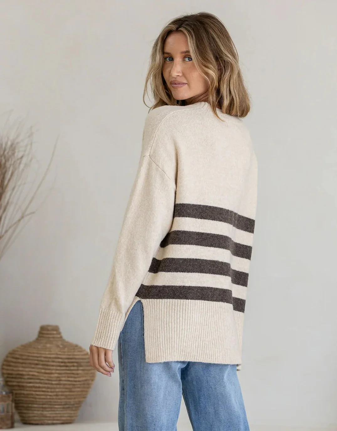 Manor Knit - Natural/Chocolate - Image 4