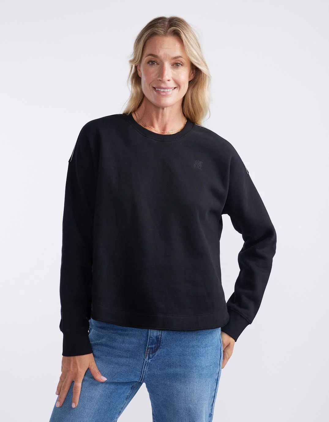 Monogram Fleece Scoop Hem Sweat - Black - Image 6
