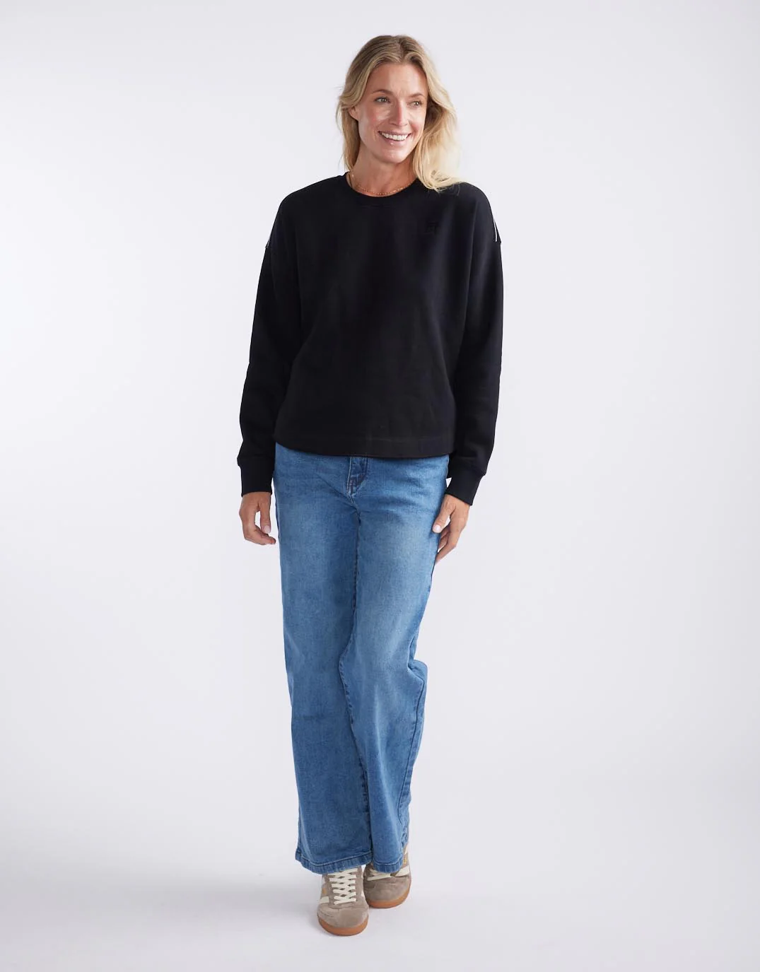 Monogram Fleece Scoop Hem Sweat - Black - Image 8