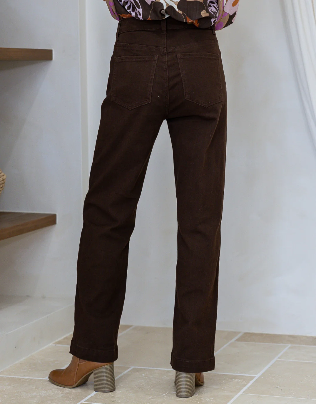 Naomi Stretch Straight Leg Jean - Chocolate - Image 5