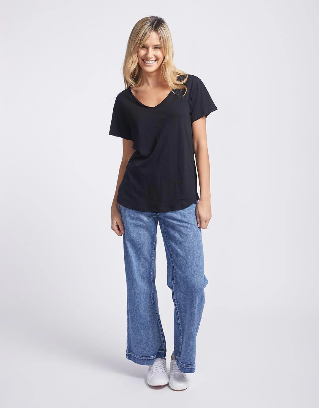 Original V Neck T-Shirt - Black - Image 4