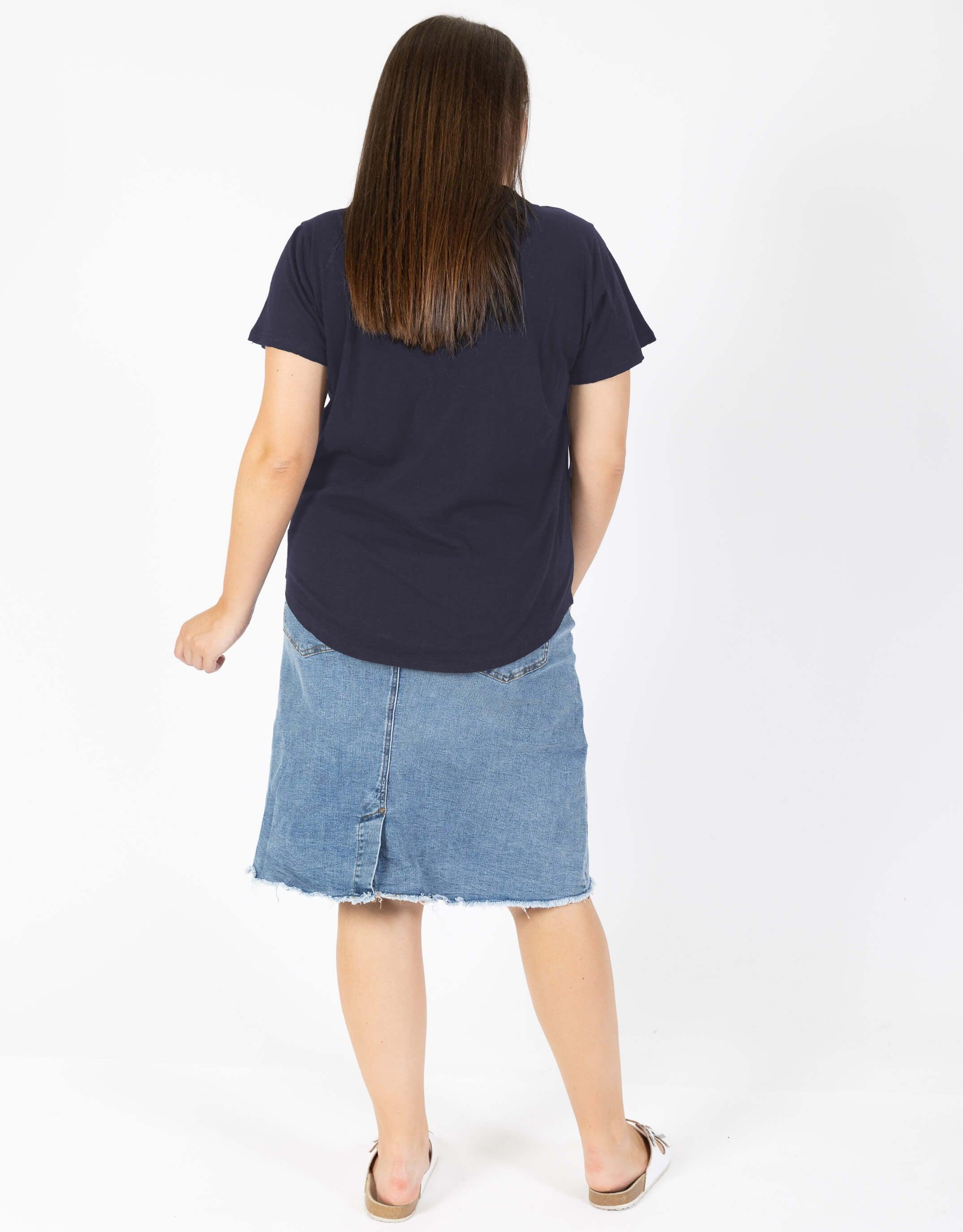 Original V Neck T-Shirt - Navy - Image 9