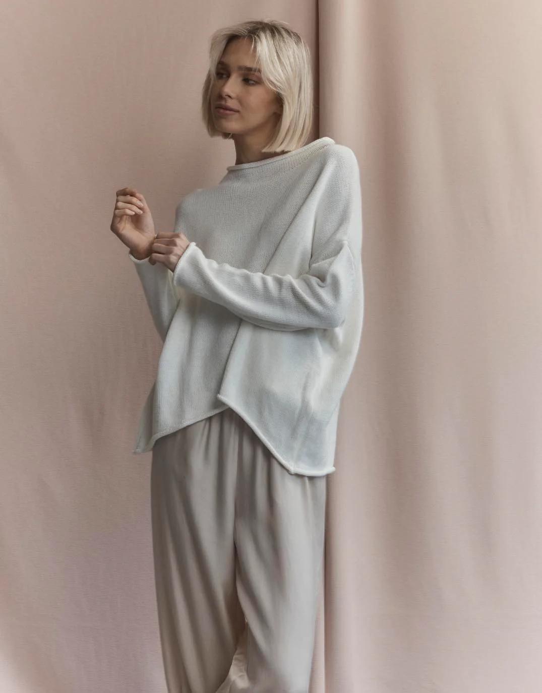 Rilee Sweater - White - Image 4