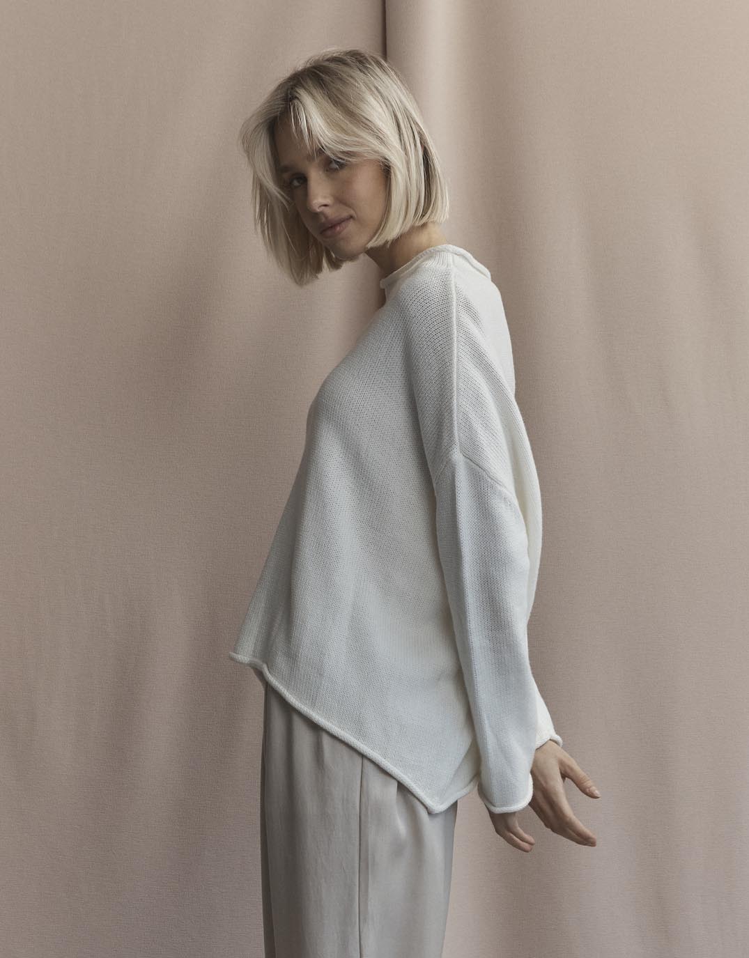 Rilee Sweater - White - Image 5
