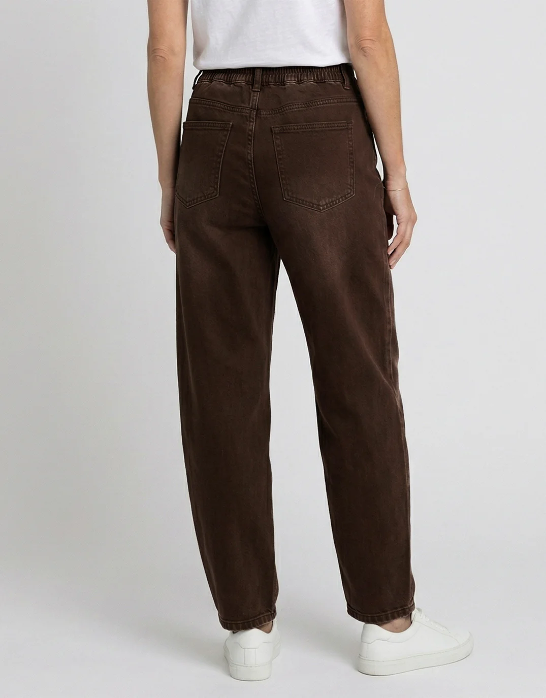 Sienna Barrel Jeans - Chocolate - Image 4