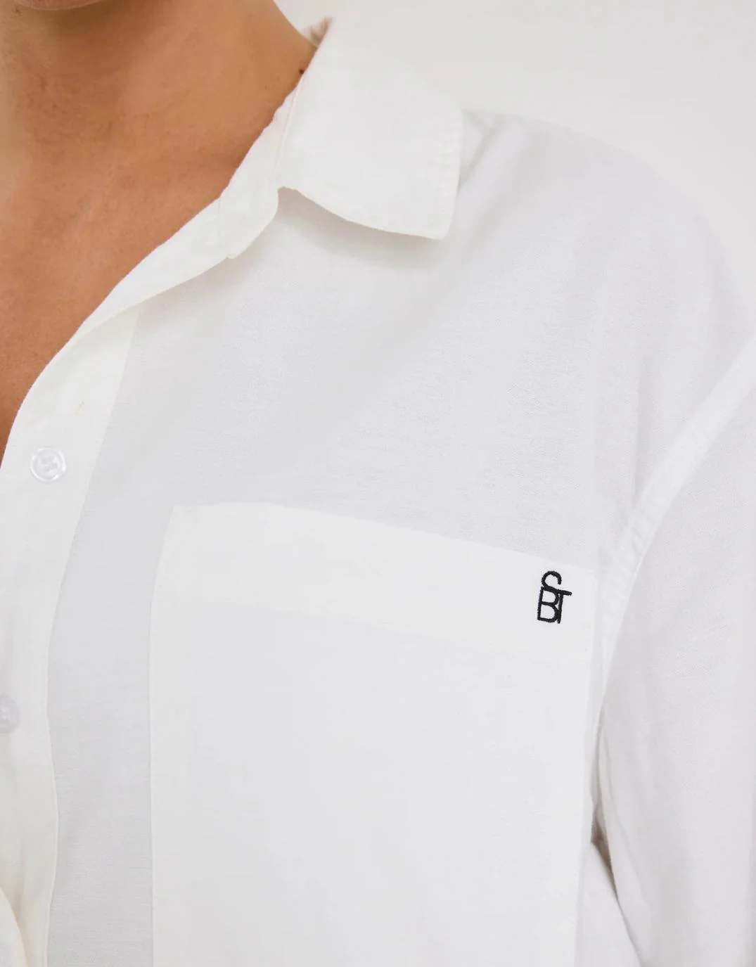 Signature Oxford Oversized Shirt - Ivory - Image 6