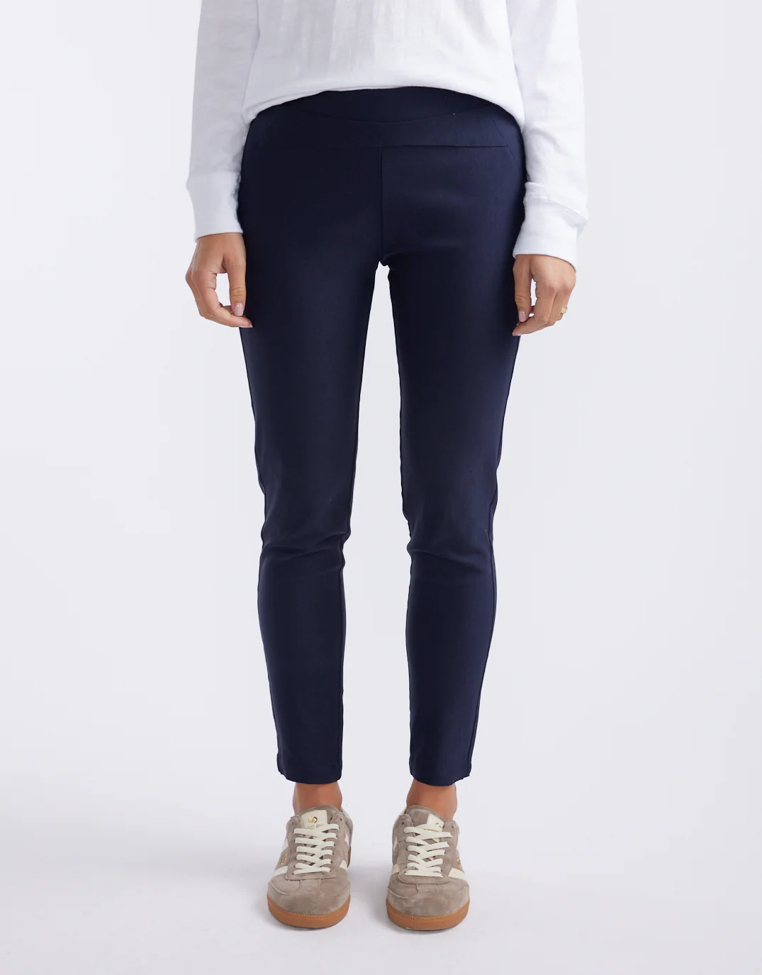 The 24/7 Bengaline Crop Pant - Navy - Image 3