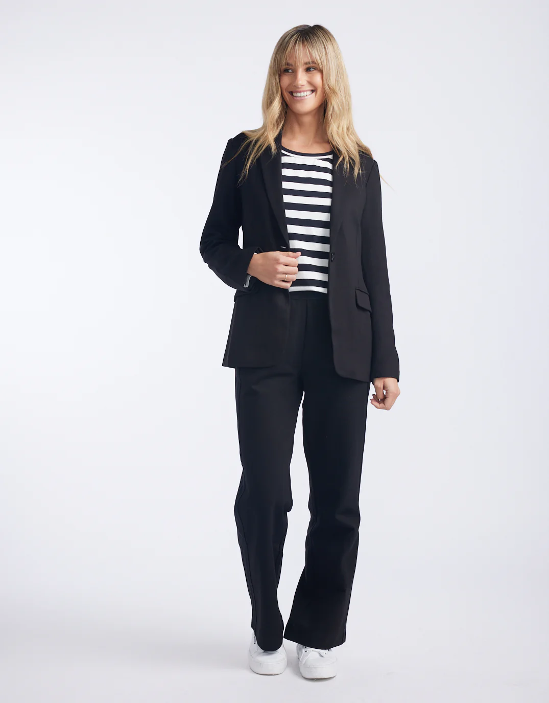 Timeless Ponte Blazer - Black - Image 14