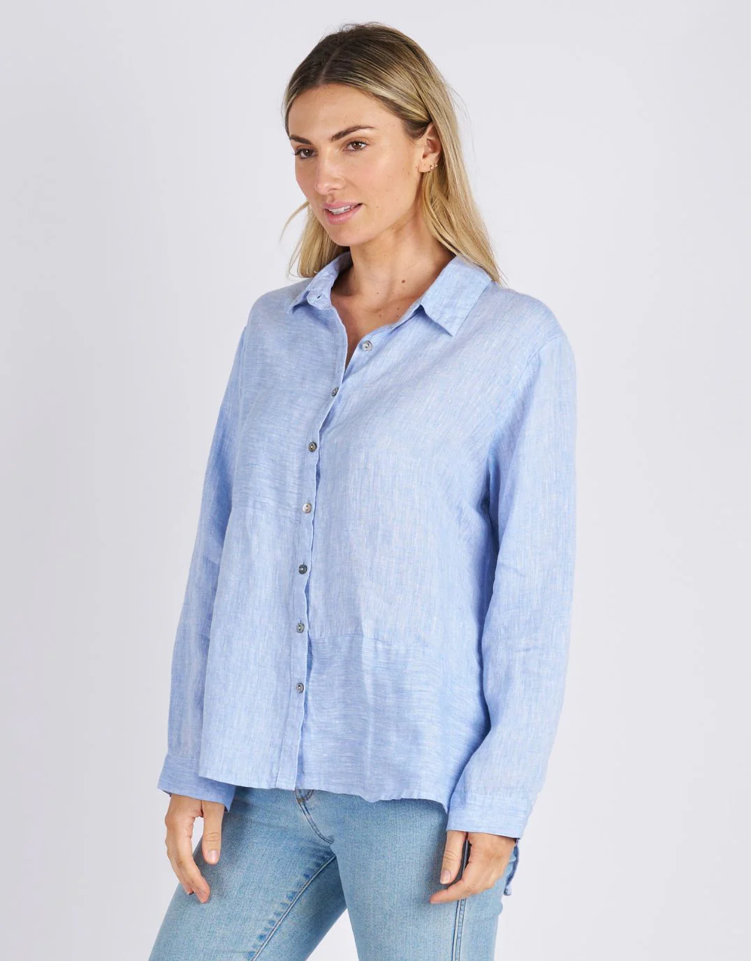 Veya Linen Shirt - Chambray - Image 3