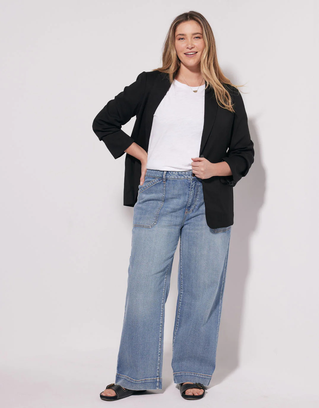 Catalina Wide Leg Jeans - Mid Wash - Image 3